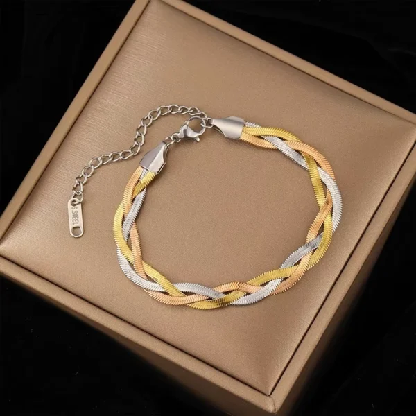 Bracelet Design Tressé Chic 💫